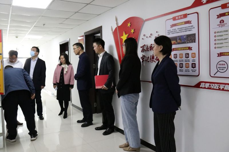 國(guó)宏集團(tuán)黨委委員、副總經(jīng)理寇幼敏一行到國(guó)鑫擔(dān)保和洛煙中心進(jìn)行安全檢查指導(dǎo)工作
